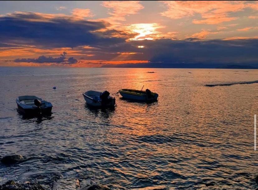 Villa Casa Tranquilla A Pochissimi Passi Dal Mare Sant'Andrea  Exterior foto